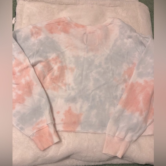 Hollister Cropped Crewneck Sweatshirt Cloud Berry Tie Dye - Picture 2 of 5
